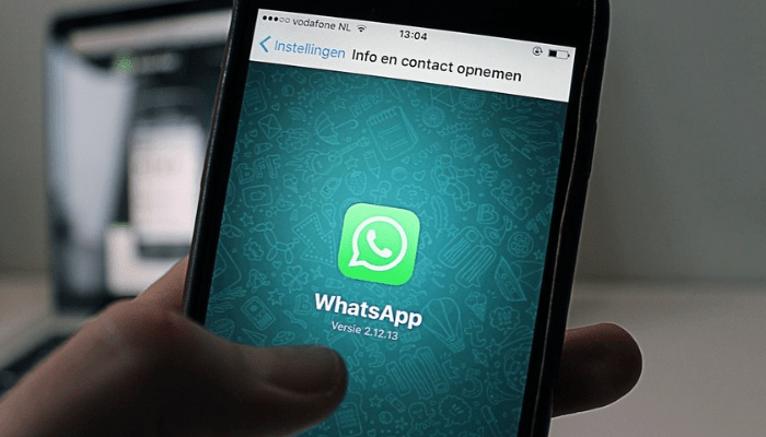 Descubra si es legal rastrear las conversaciones de WhatsApp de otra persona